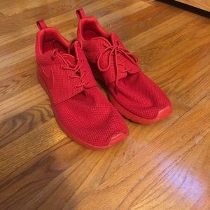 Men’s All Red Nike Roshe 2